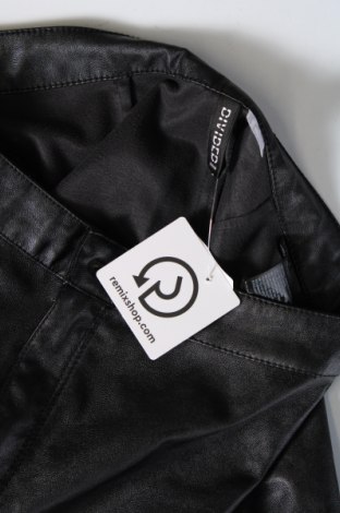Γυναικείο κοντό παντελόνι H&M Divided, Μέγεθος S, Χρώμα Μαύρο, Τιμή 5,54 €
