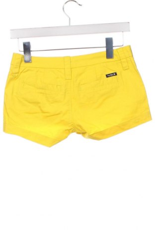 Дамски къс панталон Hurley, Размер XS, Цвят Жълт, Цена 25,92 лв.