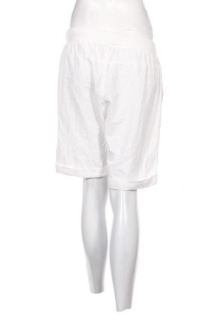 Дамски къс панталон Kaffe, Размер M, Цвят Бял, Цена 77,00 лв.