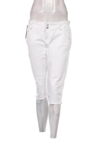 Дамски къс панталон Ltb, Размер L, Цвят Бял, Цена 27,72 лв.