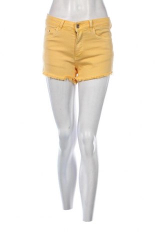 Дамски къс панталон M.Sara, Размер S, Цвят Жълт, Цена 11,40 лв.