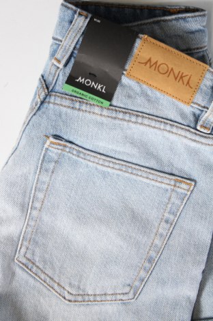 Дамски къс панталон Monki, Размер S, Цвят Син, Цена 40,00 лв.