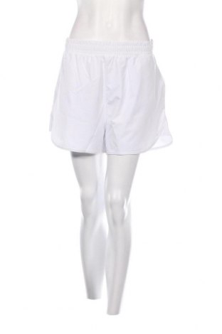 Дамски къс панталон NA-KD, Размер S, Цвят Бял, Цена 25,20 лв.