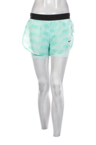 Γυναικείο κοντό παντελόνι Nike, Μέγεθος M, Χρώμα Πολύχρωμο, Τιμή 27,12 €