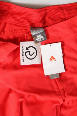 Pantaloni scurți de femei Nike Acg, Mărime M, Culoare Roșu, Preț 48,13 Lei
