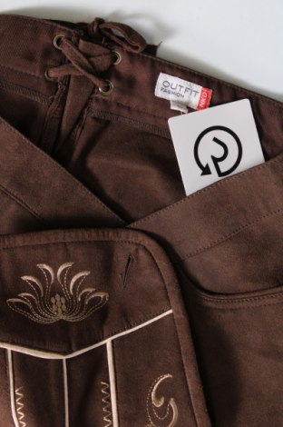 Дамски къс панталон Nkd, Размер M, Цвят Кафяв, Цена 19,00 лв.