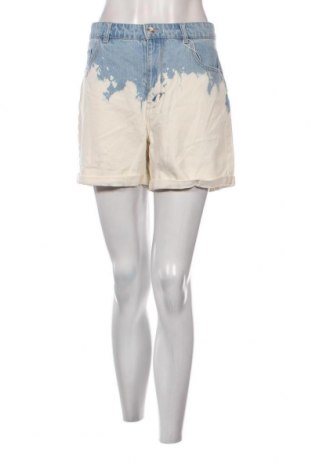 Γυναικείο κοντό παντελόνι ONLY, Μέγεθος L, Χρώμα Πολύχρωμο, Τιμή 11,86 €