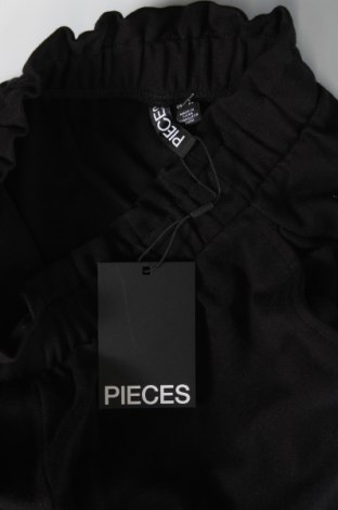 Γυναικείο κοντό παντελόνι Pieces, Μέγεθος XS, Χρώμα Μαύρο, Τιμή 23,71 €