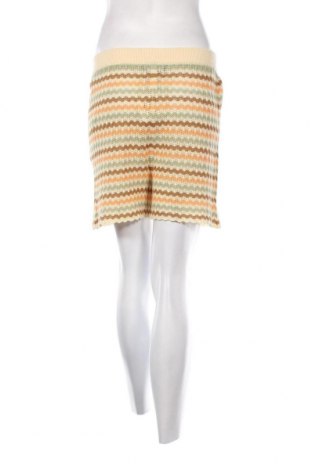 Damen Shorts Pieces, Größe M, Farbe Mehrfarbig, Preis 6,16 €