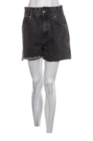 Damen Shorts Pull&Bear, Größe M, Farbe Grau, Preis € 5,83
