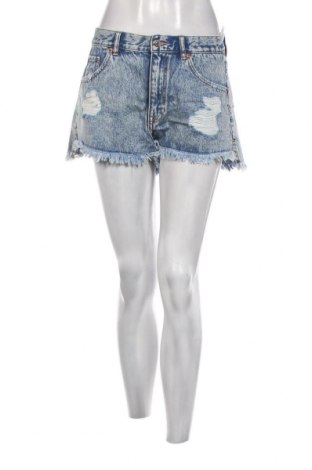 Γυναικείο κοντό παντελόνι Pull&Bear, Μέγεθος M, Χρώμα Μπλέ, Τιμή 6,00 €