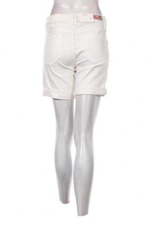 Дамски къс панталон S.Oliver, Размер S, Цвят Бял, Цена 77,00 лв.