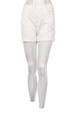 Γυναικείο κοντό παντελόνι SHEIN, Μέγεθος XL, Χρώμα Λευκό, Τιμή 10,61 €