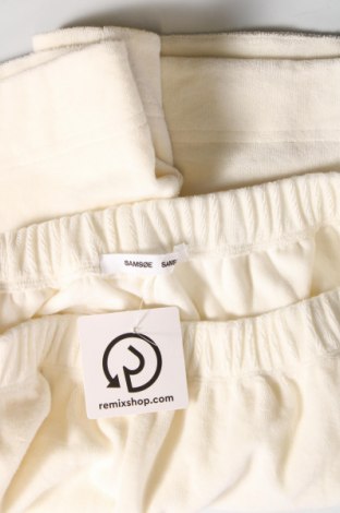 Γυναικείο κοντό παντελόνι Samsoe & Samsoe, Μέγεθος L, Χρώμα Λευκό, Τιμή 30,06 €