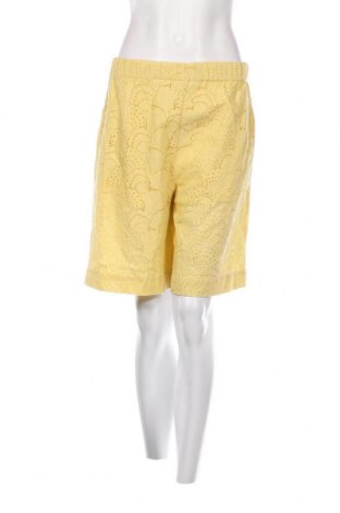 Дамски къс панталон Samsoe & Samsoe, Размер XS, Цвят Жълт, Цена 37,80 лв.
