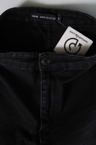 Pantaloni scurți de femei Sinsay, Mărime S, Culoare Negru, Preț 45,95 Lei