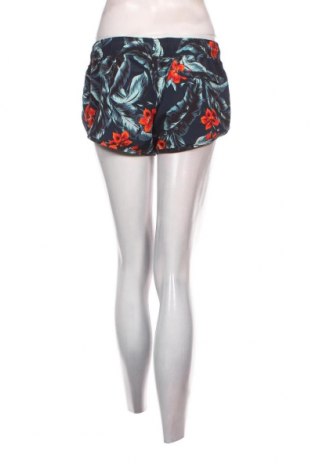 Damen Shorts Superdry, Größe M, Farbe Mehrfarbig, Preis 21,43 €