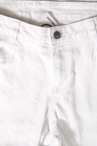 Pantaloni scurți de femei Tex, Mărime M, Culoare Alb, Preț 25,92 Lei