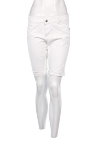 Дамски къс панталон Tex, Размер M, Цвят Бял, Цена 18,82 лв.