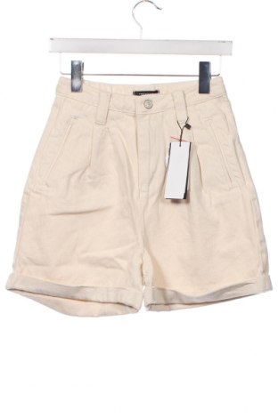 Дамски къс панталон Trendy, Размер S, Цвят Екрю, Цена 13,33 лв.