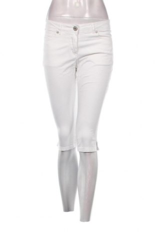 Damen Shorts Up 2 Fashion, Größe S, Farbe Weiß, Preis 5,70 €