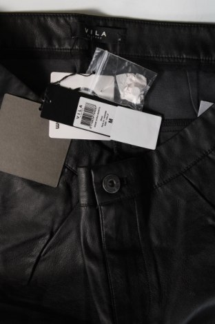 Γυναικείο κοντό παντελόνι VILA, Μέγεθος M, Χρώμα Μαύρο, Τιμή 15,95 €