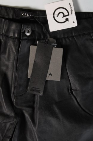 Γυναικείο κοντό παντελόνι VILA, Μέγεθος M, Χρώμα Μαύρο, Τιμή 13,14 €