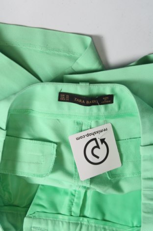 Дамски къс панталон Zara, Размер XS, Цвят Зелен, Цена 20,01 лв.