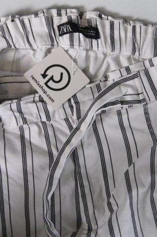 Pantaloni scurți de femei Zara, Mărime M, Culoare Alb, Preț 51,02 Lei
