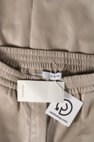 Pantaloni de piele pentru damă Reserved, Mărime XS, Culoare Bej, Preț 114,71 Lei