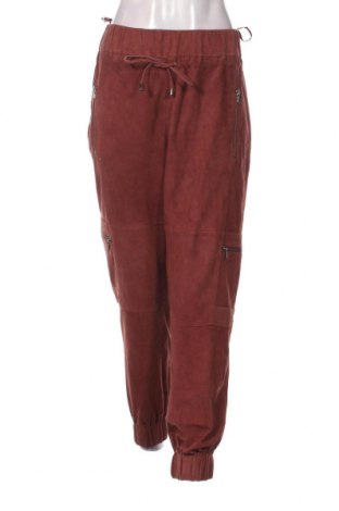 Дамски кожен панталон Rick Cardona, Размер L, Цвят Червен, Цена 56,50 лв.