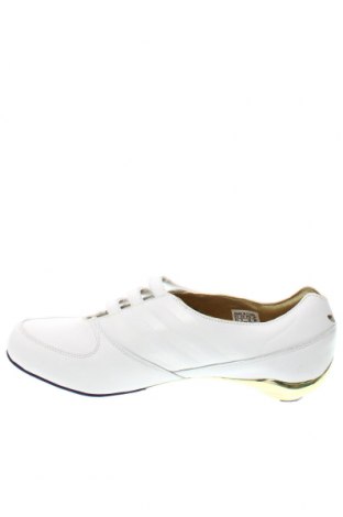 Дамски обувки Adidas Originals, Размер 42, Цвят Бял, Цена 53,40 лв.