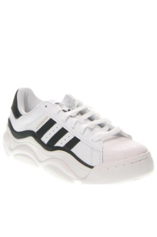 Дамски обувки Adidas Originals, Размер 36, Цвят Бял, Цена 91,35 лв.