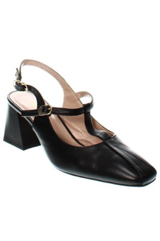 Дамски обувки Aquamarine, Размер 40, Цвят Черен, Цена 39,60 лв.