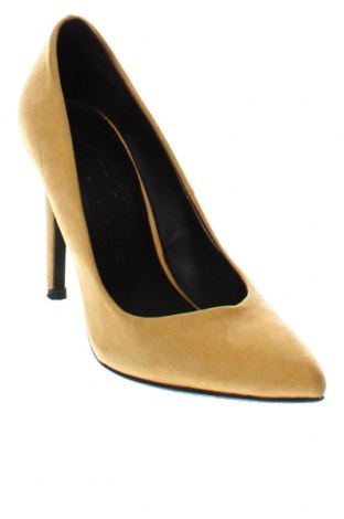 Дамски обувки Bershka, Размер 35, Цвят Жълт, Цена 47,82 лв.