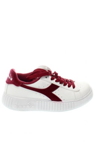 Дамски обувки Diadora, Размер 37, Цвят Бял, Цена 98,04 лв.