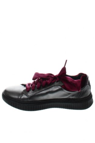 Дамски обувки Geox, Размер 36, Цвят Сив, Цена 172,00 лв.
