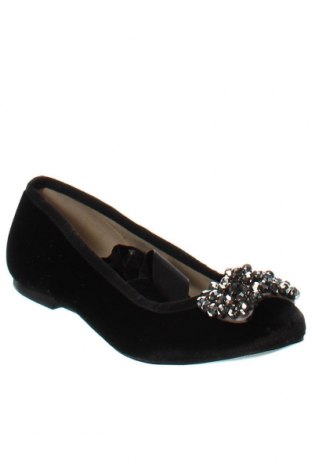 Дамски обувки Guess, Размер 36, Цвят Черен, Цена 105,88 лв.