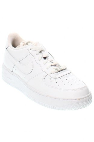 Дамски обувки Nike, Размер 39, Цвят Бял, Цена 89,00 лв.