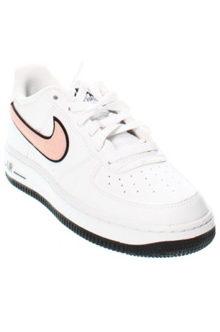 Дамски обувки Nike, Размер 36, Цвят Бял, Цена 172,00 лв.