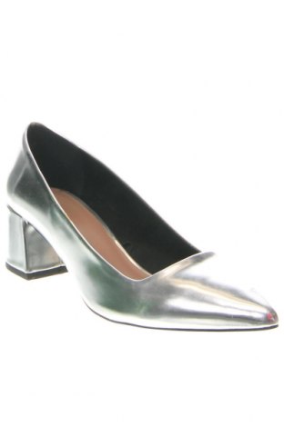 Damenschuhe Stradivarius, Größe 38, Farbe Silber, Preis € 24,46