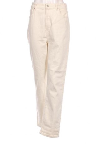 Дамски панталон, Размер M, Цвят Екрю, Цена 7,54 лв.