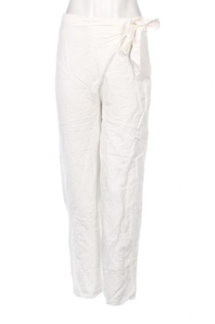 Дамски панталон Bershka, Размер S, Цвят Бял, Цена 17,40 лв.