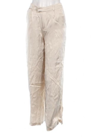 Дамски панталон Bershka, Размер S, Цвят Екрю, Цена 17,40 лв.