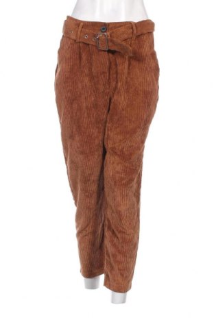 Дамски панталон Bershka, Размер M, Цвят Бежов, Цена 9,28 лв.