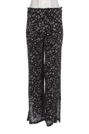 Γυναικείο παντελόνι Bershka, Μέγεθος L, Χρώμα Μαύρο, Τιμή 8,45 €