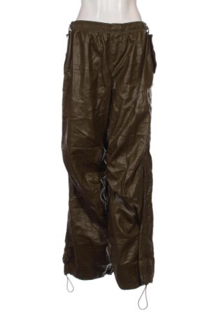 Dámské kalhoty  Bershka, Velikost L, Barva Zelená, Cena  462,00 Kč