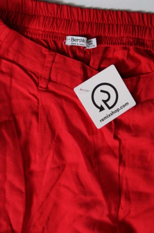 Damenhose Bershka, Größe L, Farbe Rot, Preis 9,00 €