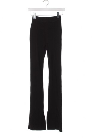 Дамски панталон Bershka, Размер XS, Цвят Черен, Цена 8,12 лв.