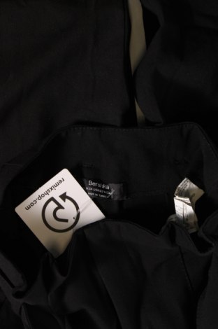 Dámské kalhoty  Bershka, Velikost XS, Barva Černá, Cena  148,00 Kč